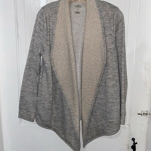 Sweater/cardigan